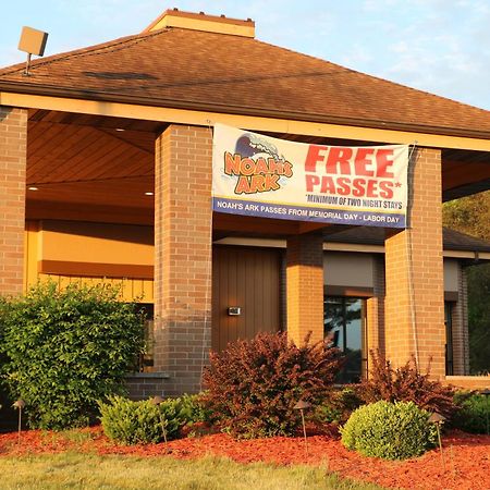 Best Western Ambassador Inn & Suites Wisconsin Dells Esterno foto