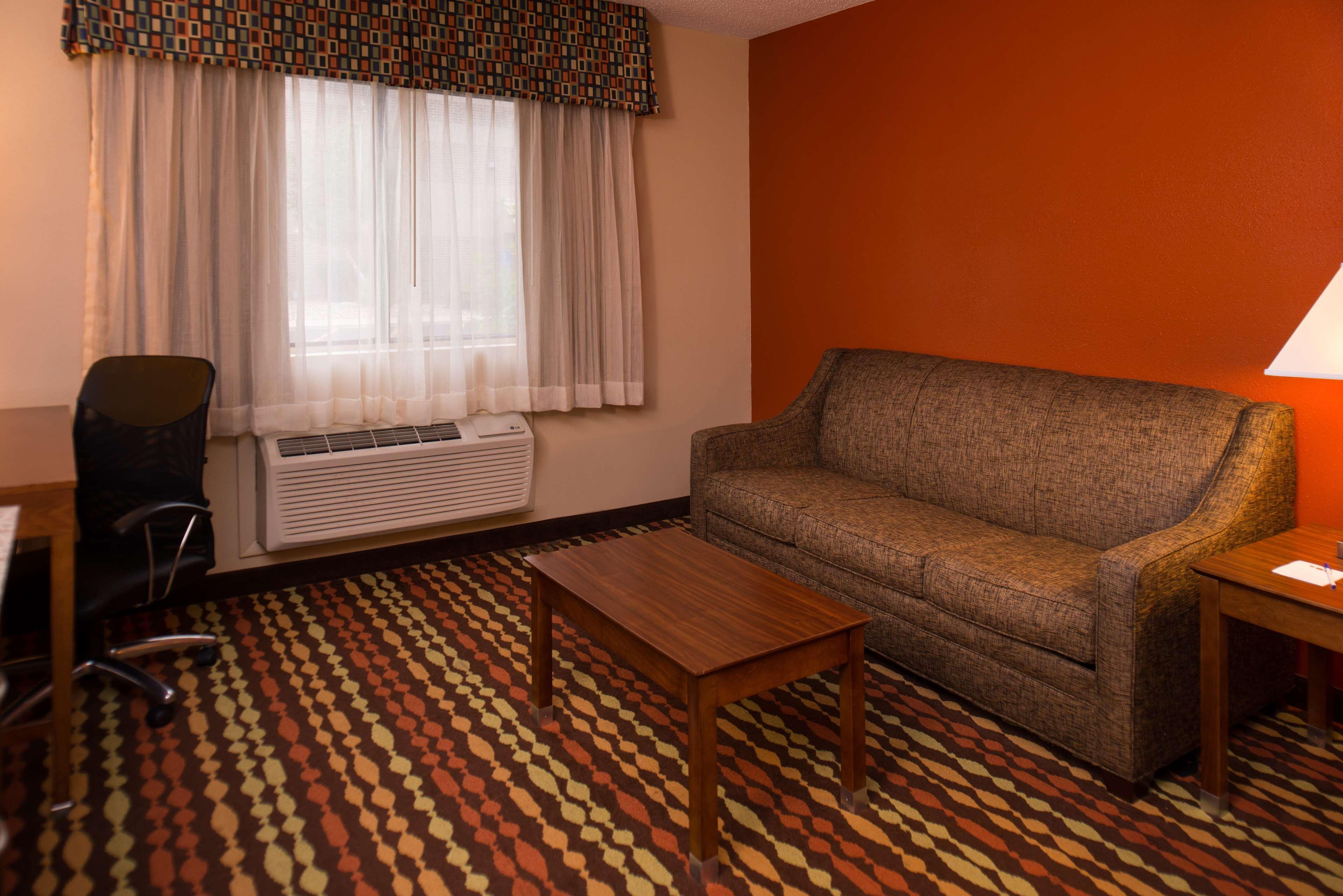 Best Western Ambassador Inn & Suites Wisconsin Dells Esterno foto