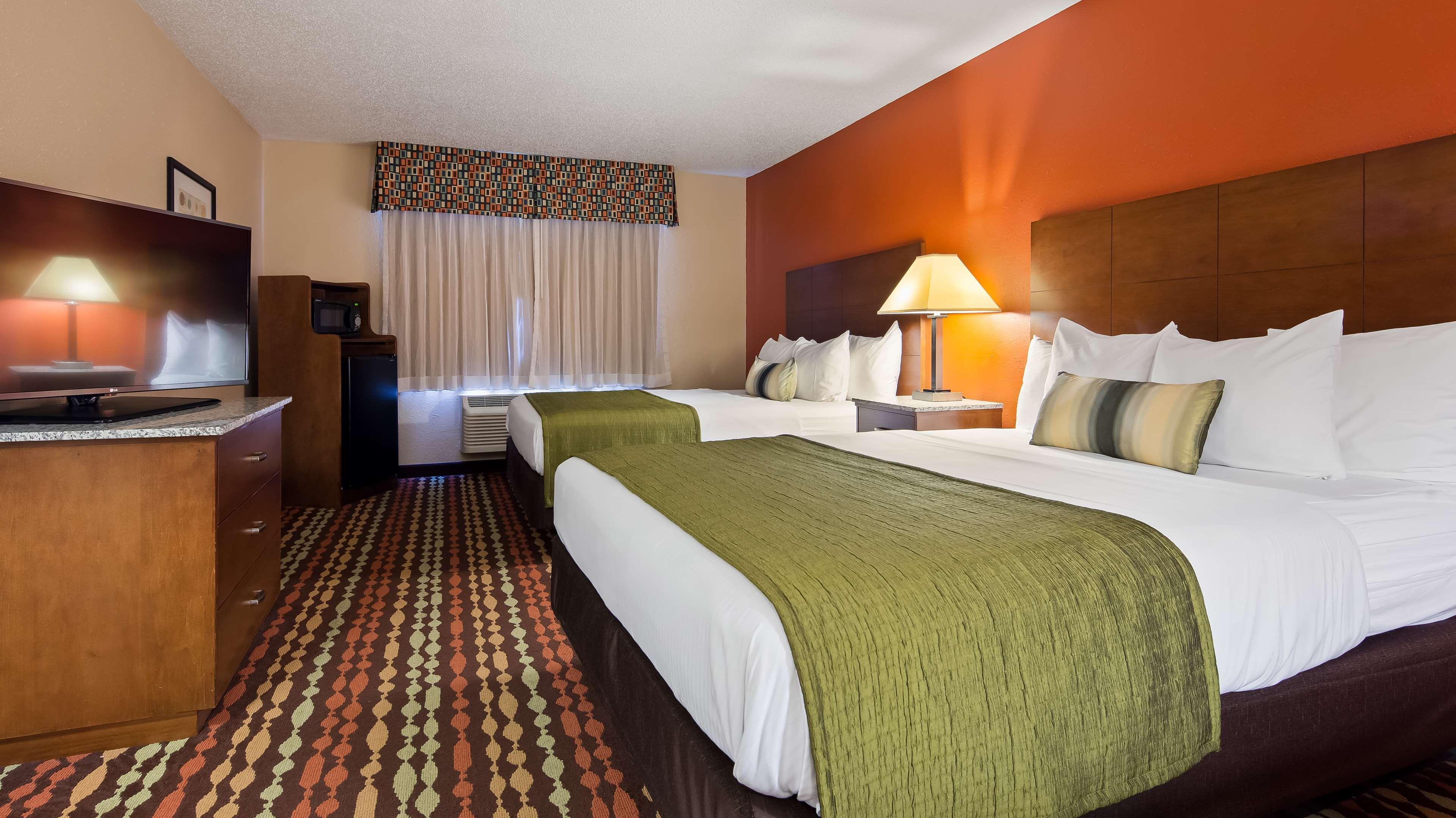 Best Western Ambassador Inn & Suites Wisconsin Dells Esterno foto