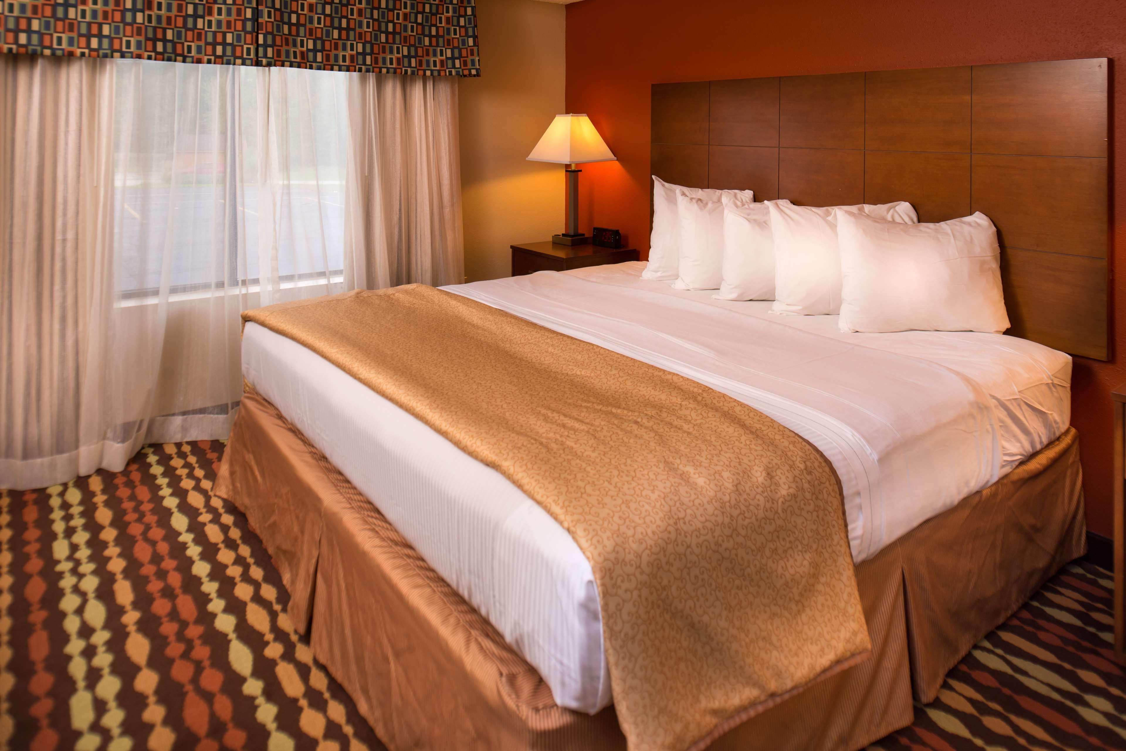 Best Western Ambassador Inn & Suites Wisconsin Dells Esterno foto