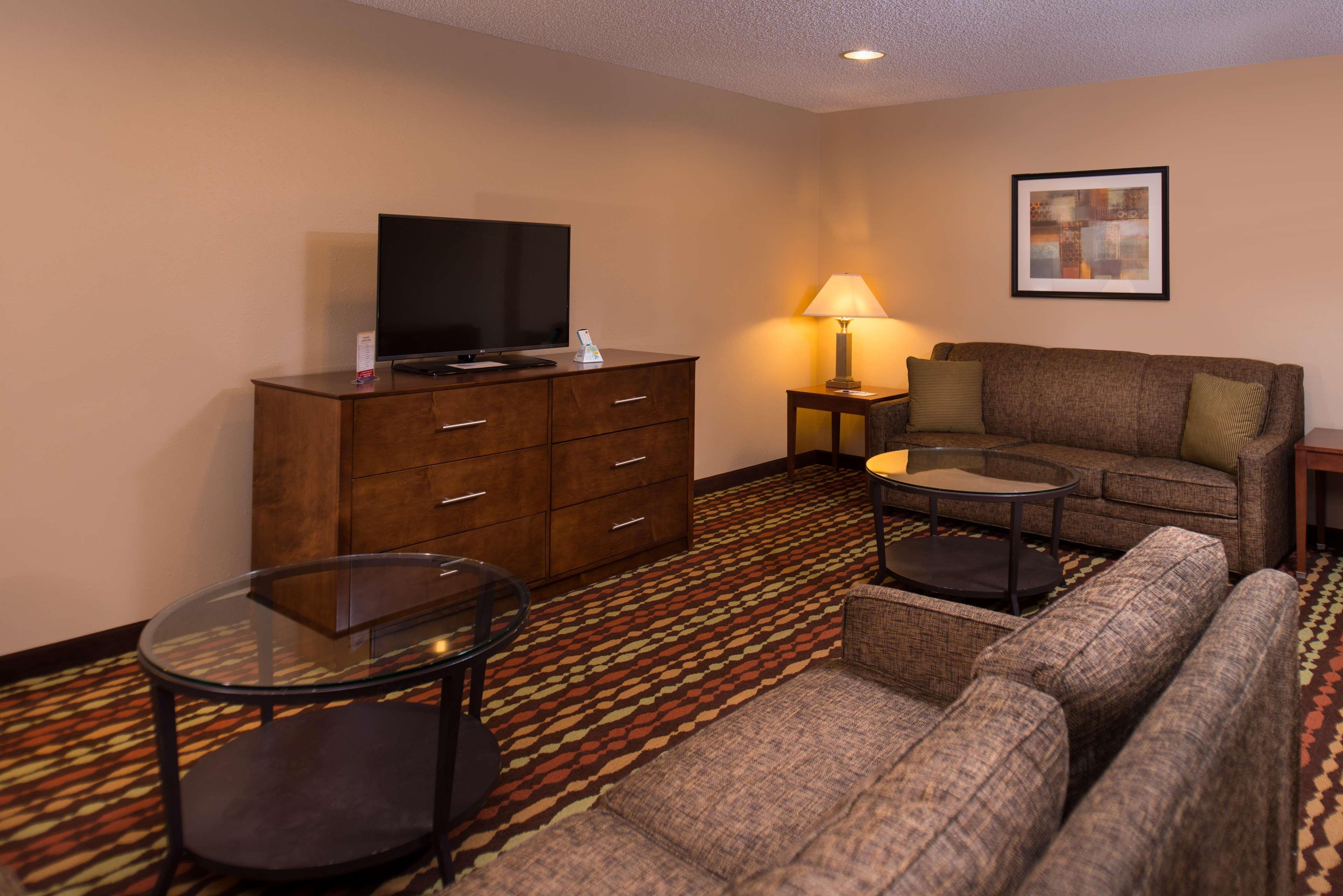 Best Western Ambassador Inn & Suites Wisconsin Dells Esterno foto