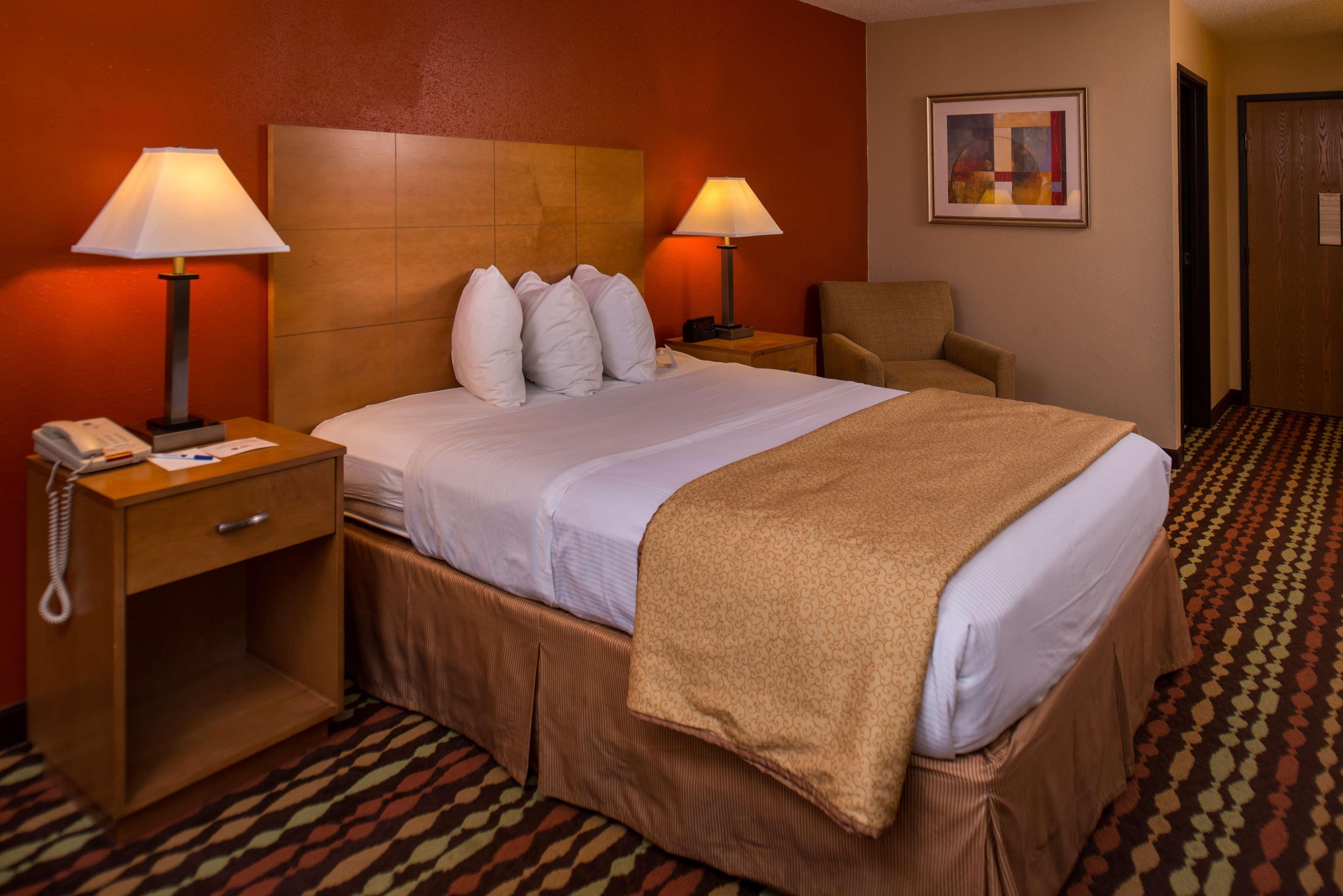 Best Western Ambassador Inn & Suites Wisconsin Dells Esterno foto