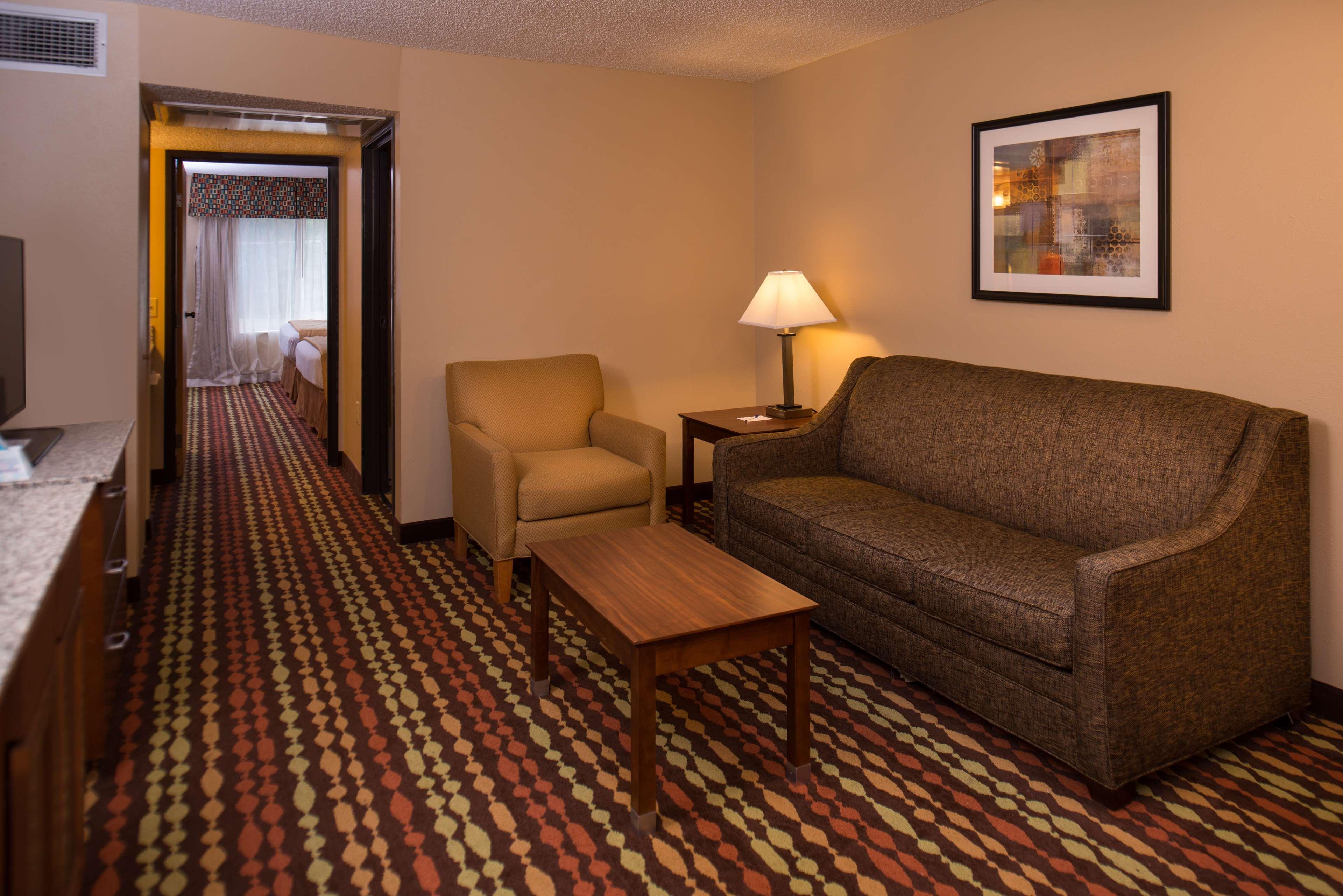 Best Western Ambassador Inn & Suites Wisconsin Dells Esterno foto