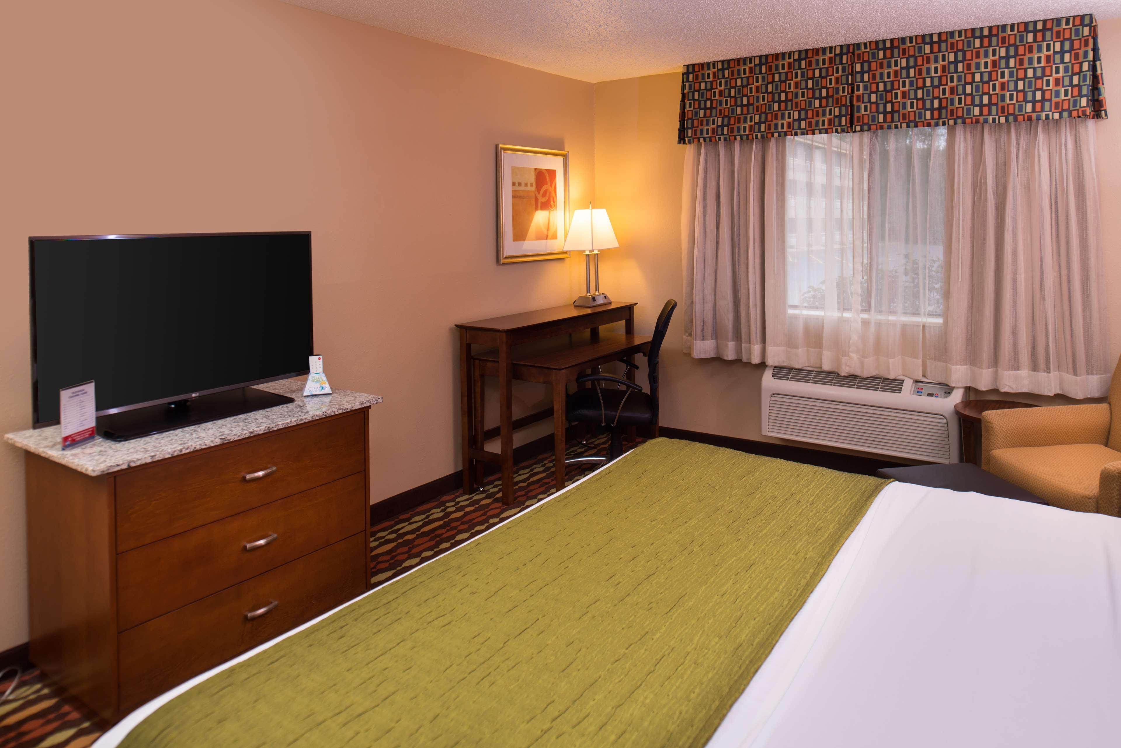 Best Western Ambassador Inn & Suites Wisconsin Dells Esterno foto