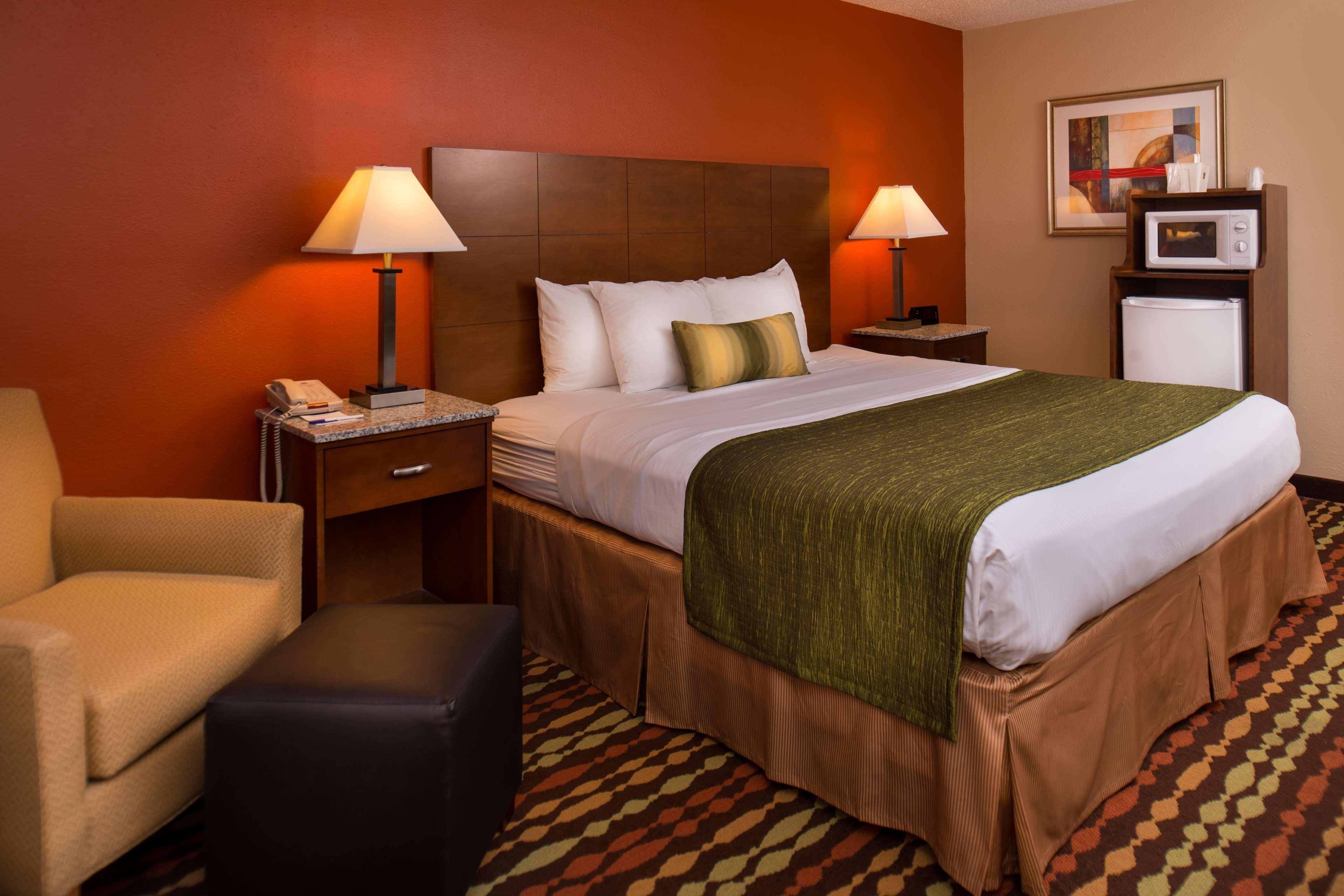 Best Western Ambassador Inn & Suites Wisconsin Dells Esterno foto
