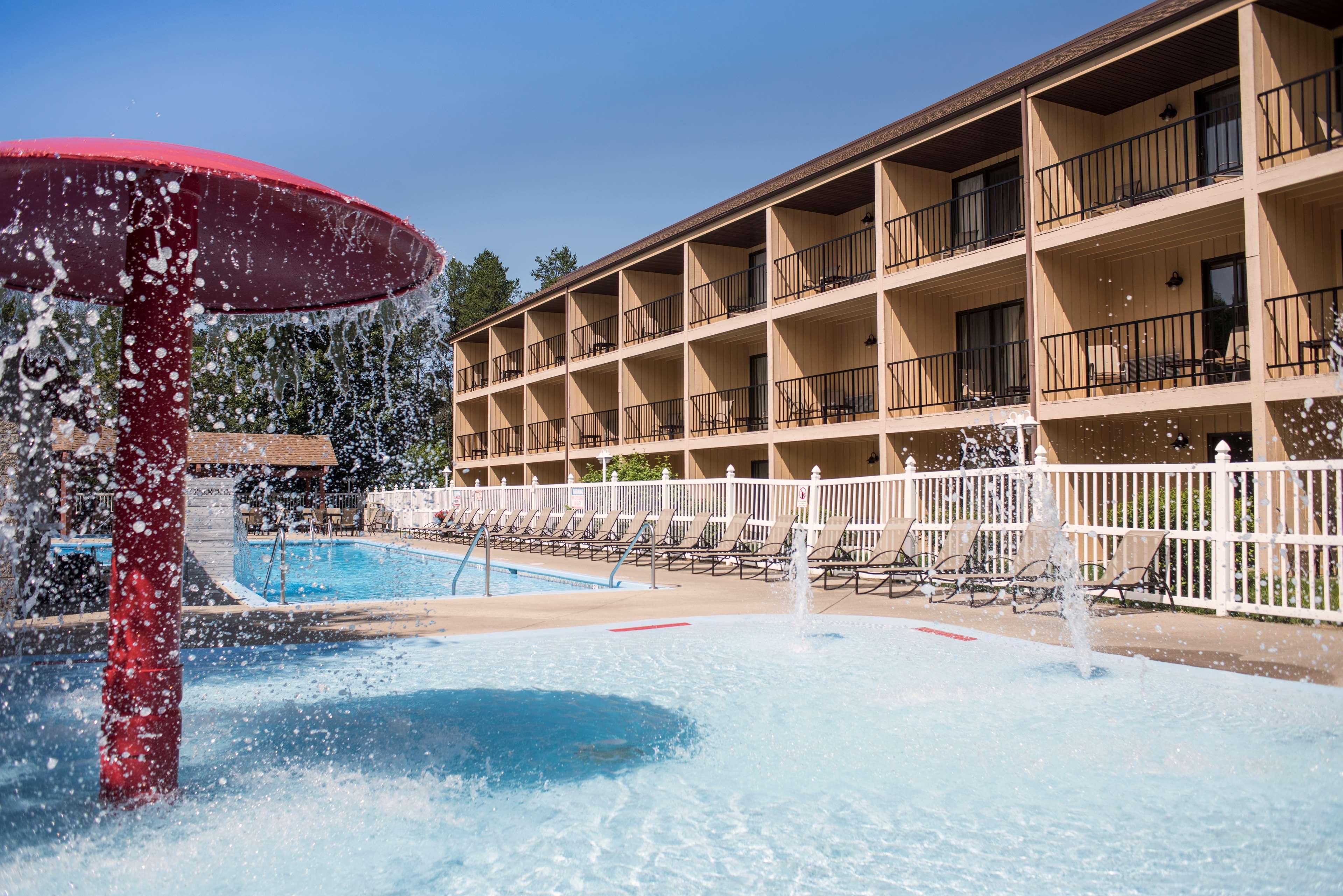 Best Western Ambassador Inn & Suites Wisconsin Dells Esterno foto