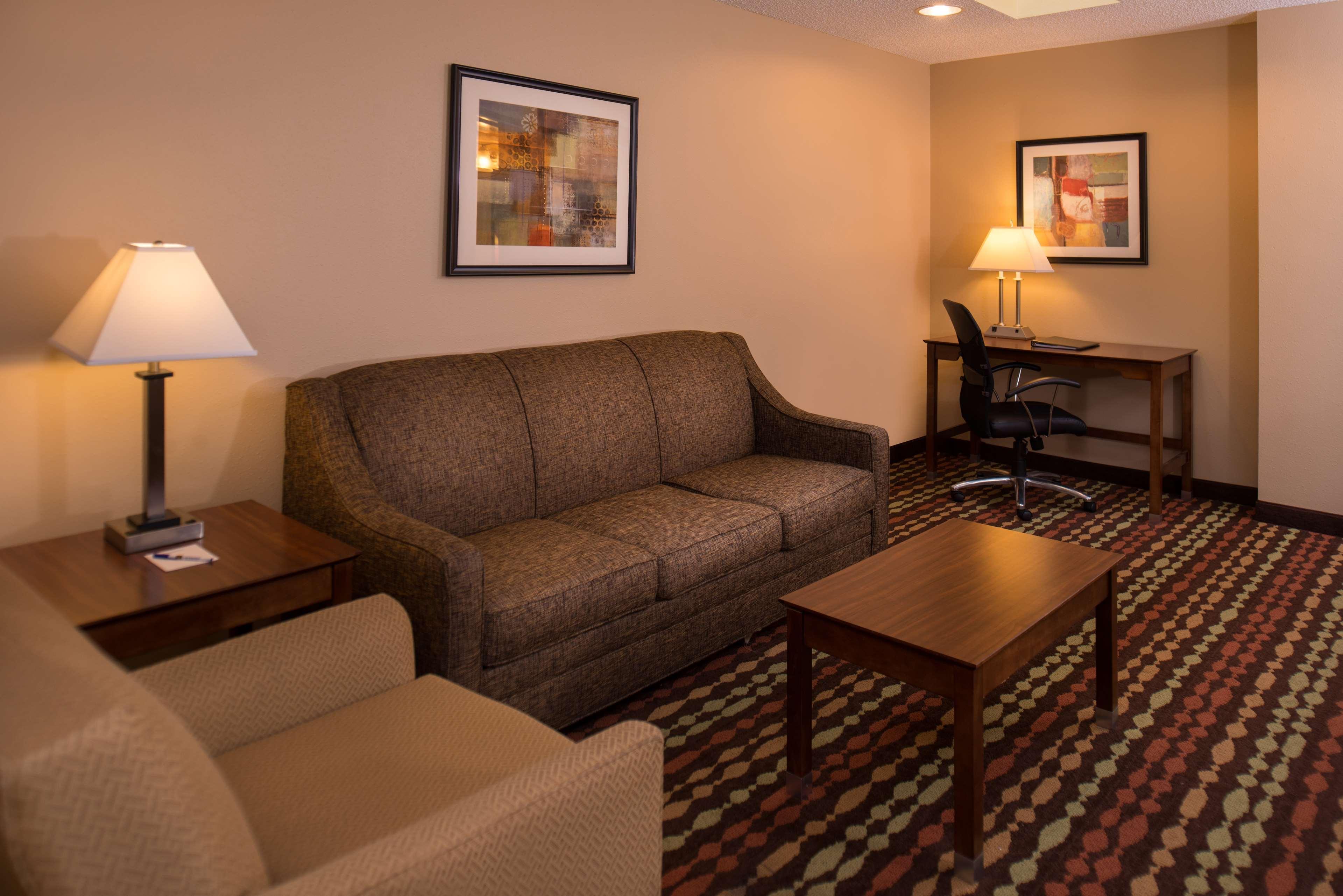 Best Western Ambassador Inn & Suites Wisconsin Dells Esterno foto