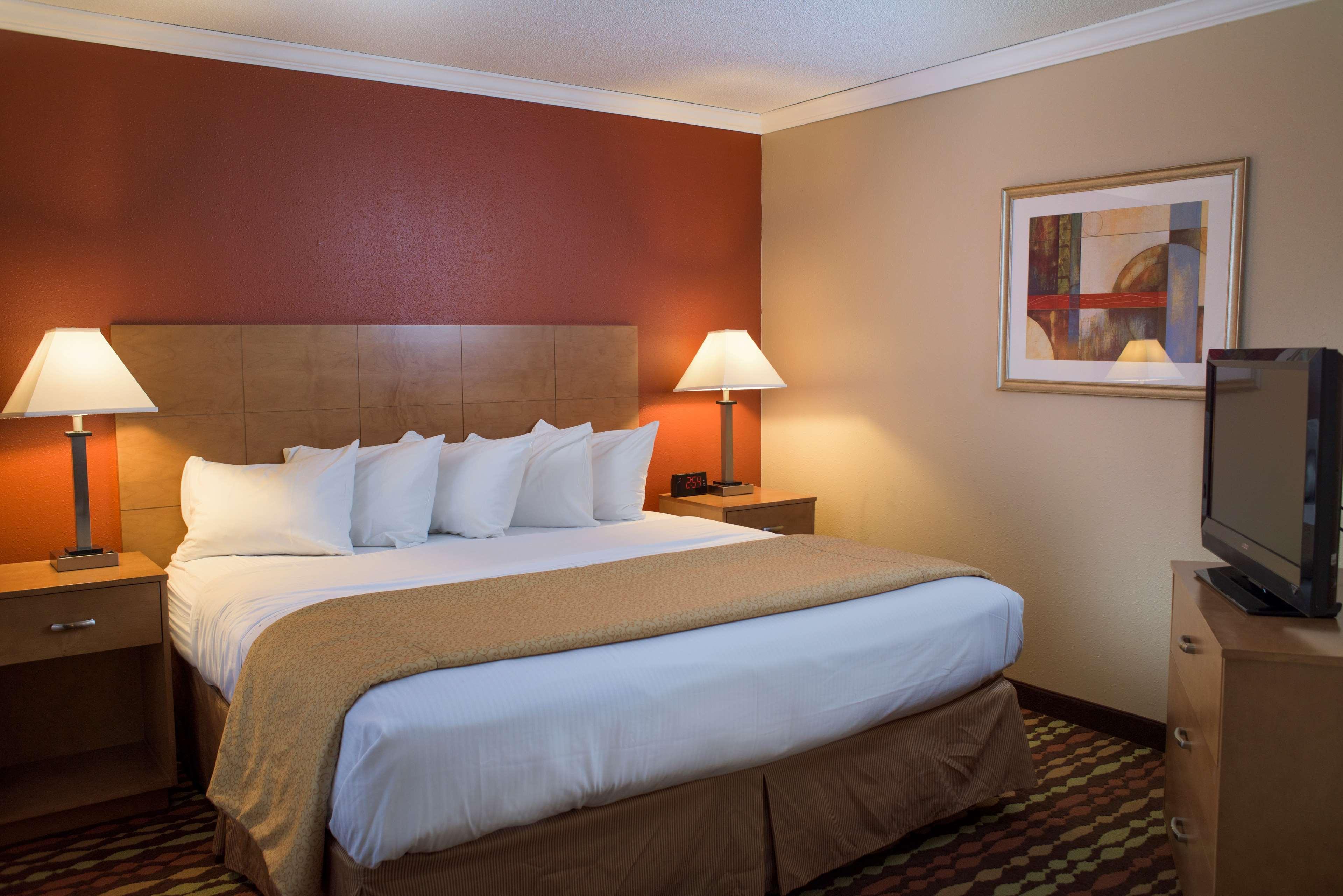 Best Western Ambassador Inn & Suites Wisconsin Dells Esterno foto