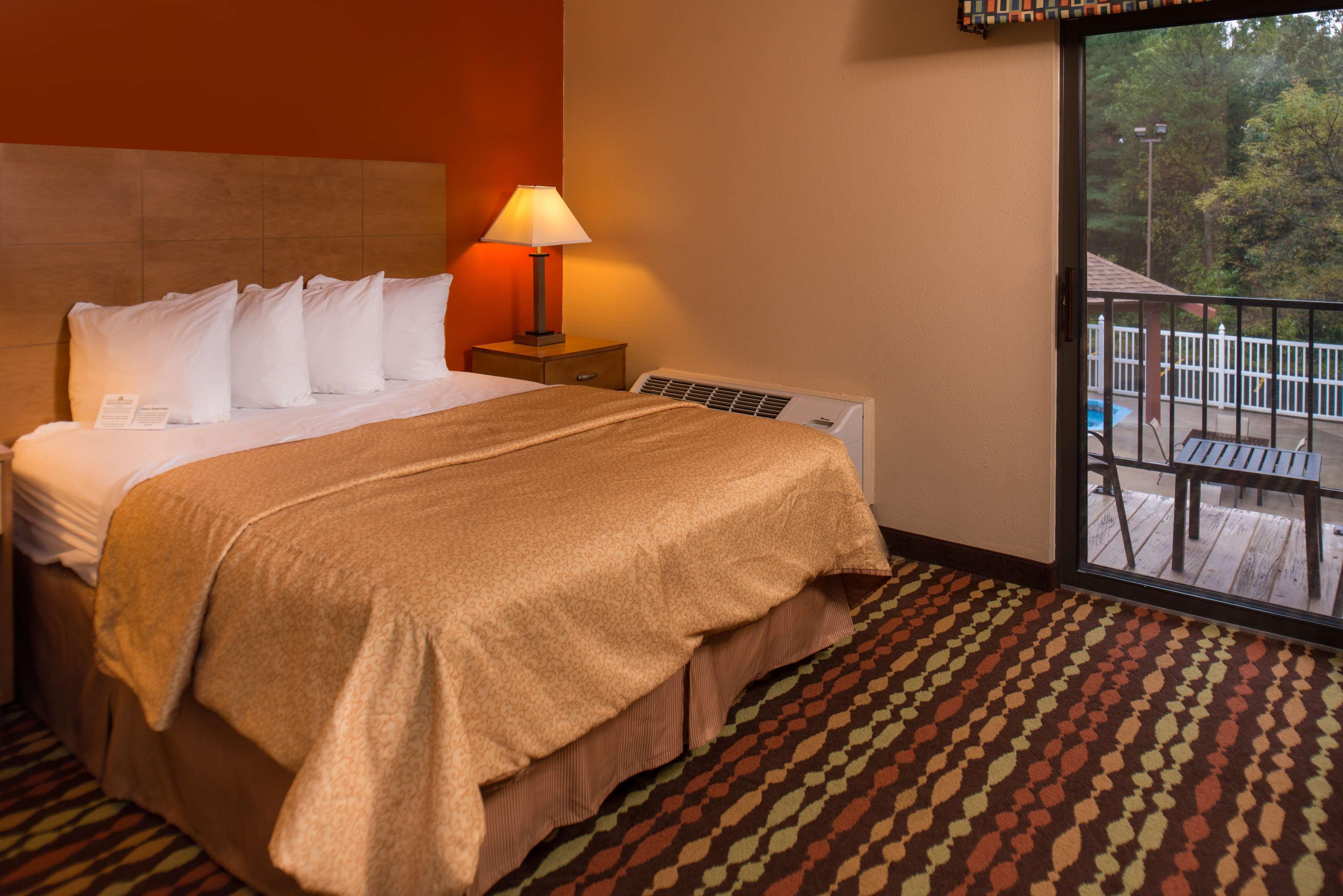 Best Western Ambassador Inn & Suites Wisconsin Dells Esterno foto